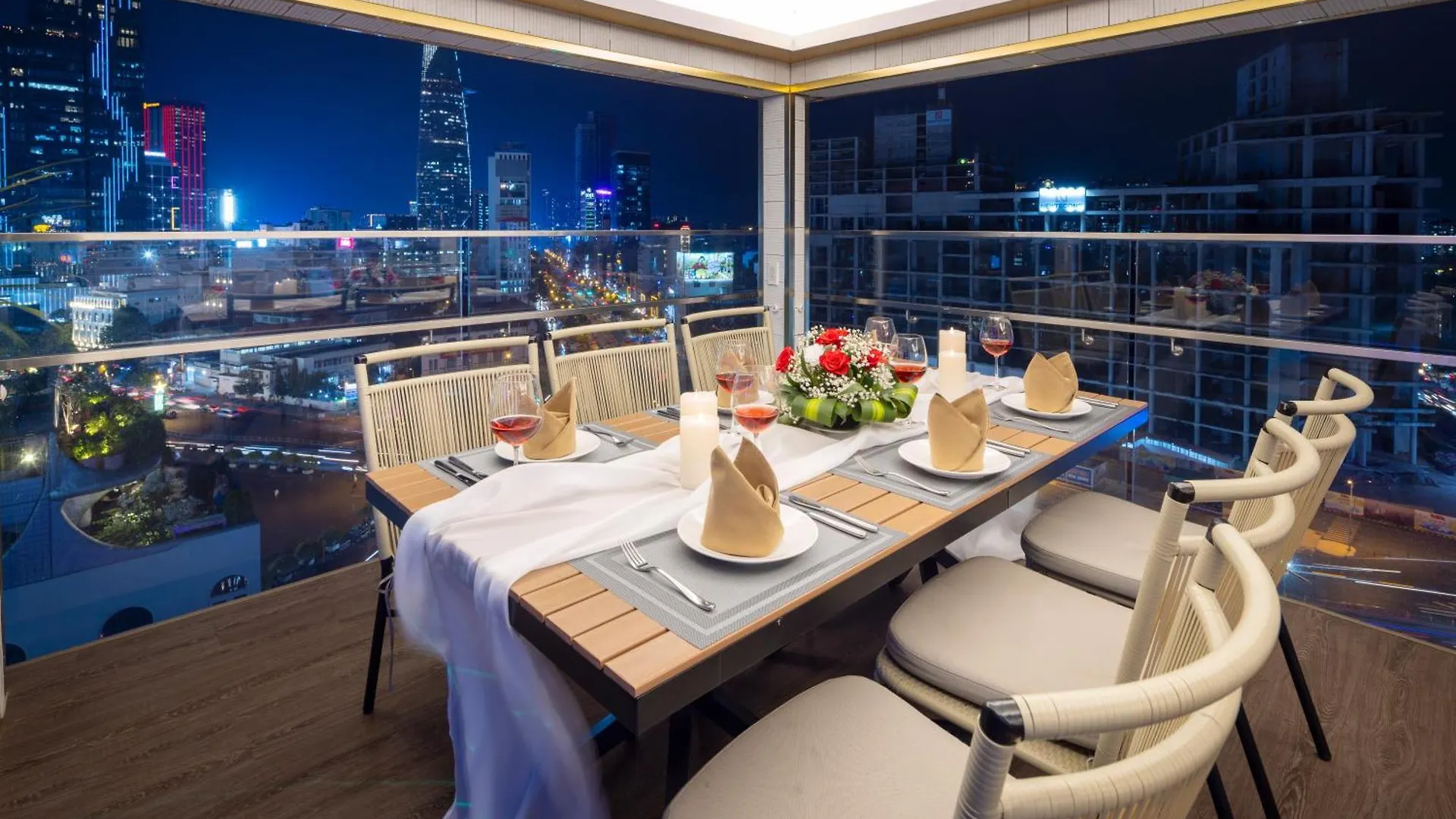 Winsuites Saigon Hotel Ho Si Minh-város 4*,